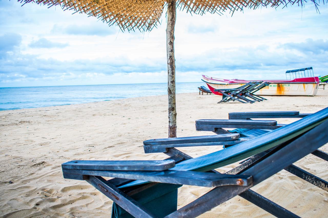 Omeesha Beach Hotel Kalpitiya Exterior foto